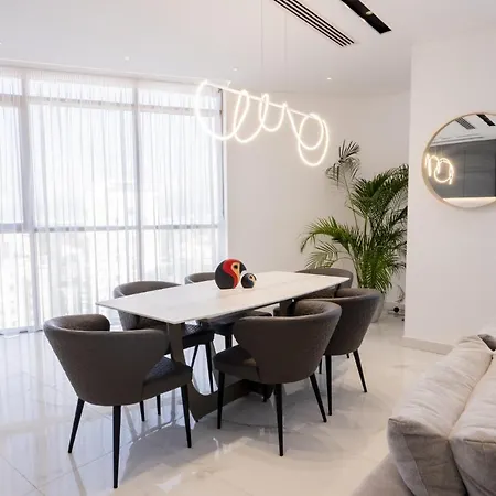 360 - Luxury Panoramic View Apartment